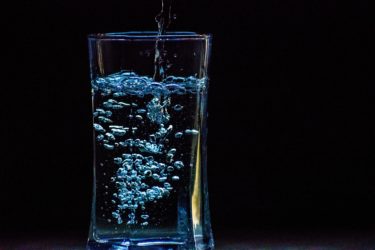 炭酸水のすすめ　生活に炭酸水を取れよう！炭酸水の効果、おすすめ、使い方、作り方